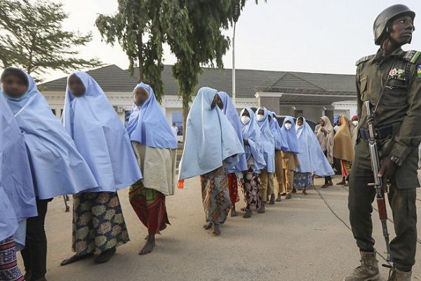 Nuevamente, secuestran a grupo de niñas en una escuela en Nigeria