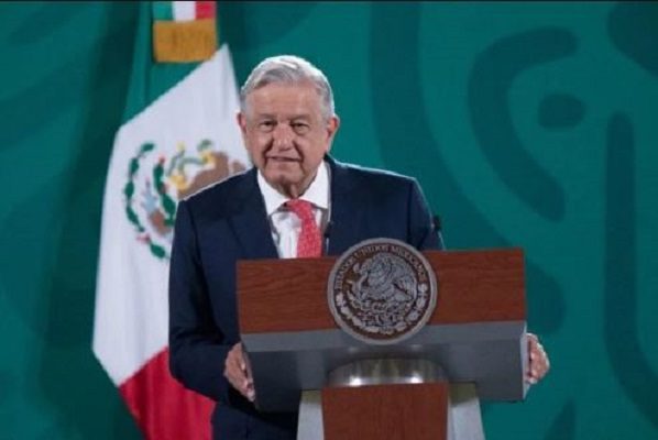 AMLO acepta que bajó el número de vacunados por falta de disponibilidad