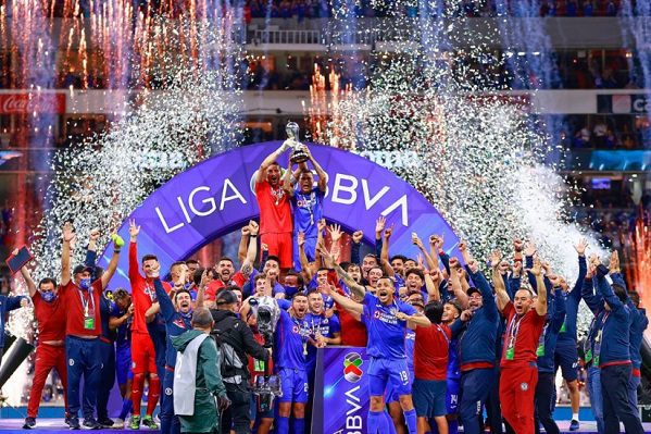 Cruz Azul desmiente venta. "El equipo es un símbolo de México", remarca