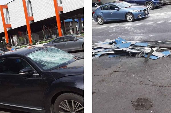 Estructura de Metro Villa de Cortés cae sobre dos autos