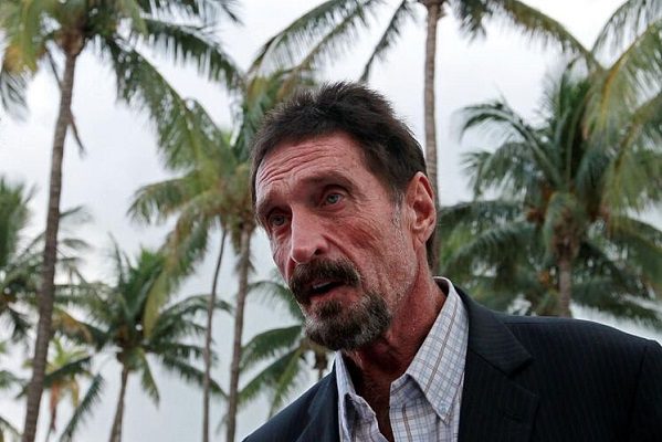 Encuentran muerto en su celda a John McAfee, fundador antivirus 'McAfee'