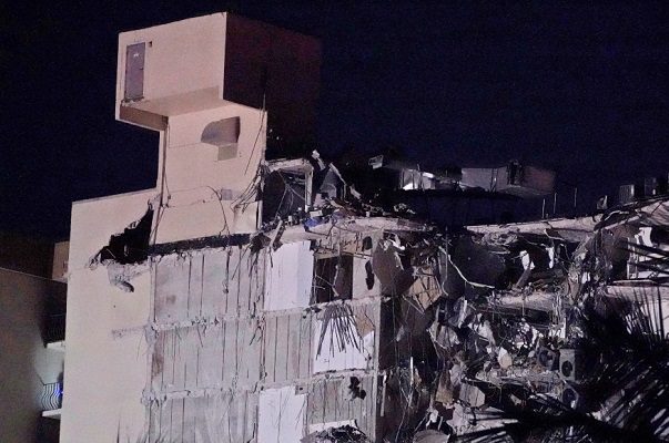 Se derrumba torre de 12 pisos y departamentos de lujo en Miami #VIDEOS