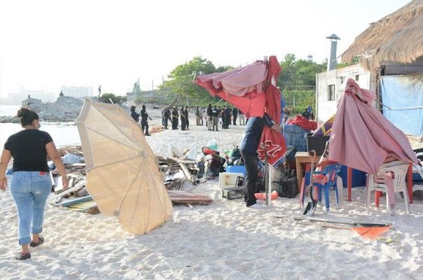 Matan a tres personas en playa de Tulum