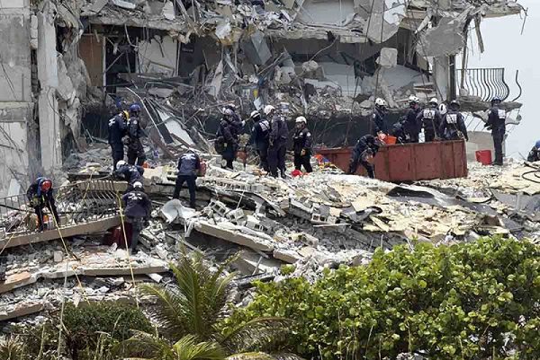 Aumenta a cinco el número de muertos tras colapso de edificio en Miami