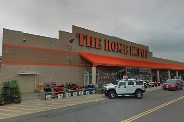 Detienen exorcismo en un Home Depot en Pensilvania