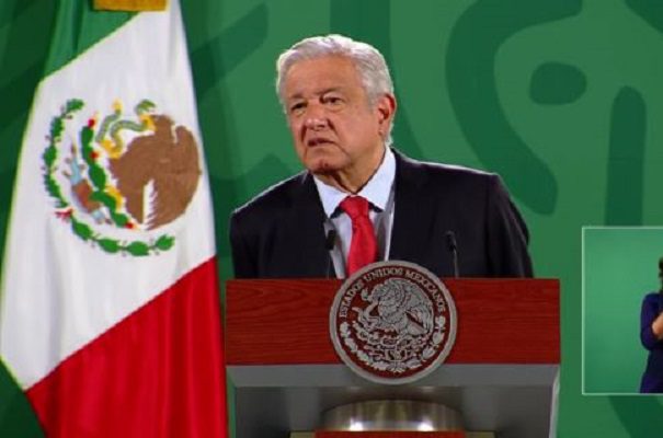 "La seguridad corresponde al Estado": AMLO arremete contra autodefensas