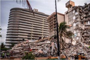 Asciende a 10 la suma de muertos tras colapso de edificio en Miami