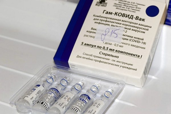 La Sputnik V es menos efectiva contra la variante Delta (india), reporta creador