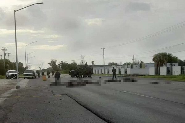 Abandonan nueve cuerpos en carretera de Tamaulipas