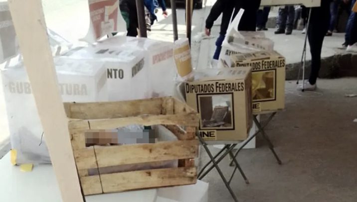 Arrojan cabezas humanas enfrente de casillas de Tijuana