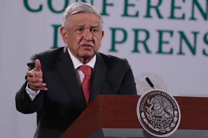 INE ordena a AMLO retirar tres ‘mañaneras’, por involucrarse en debate político-electoral