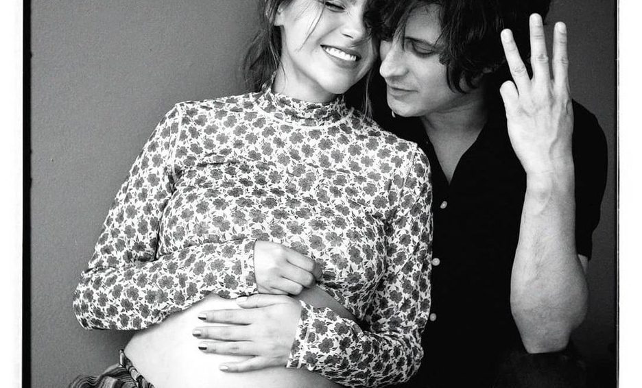 Yuya anuncia su embarazo acompañada de Siddhartha