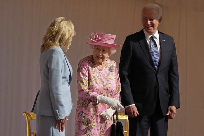 Recibe reina Isabel a Joe Biden en castillo de Windsor