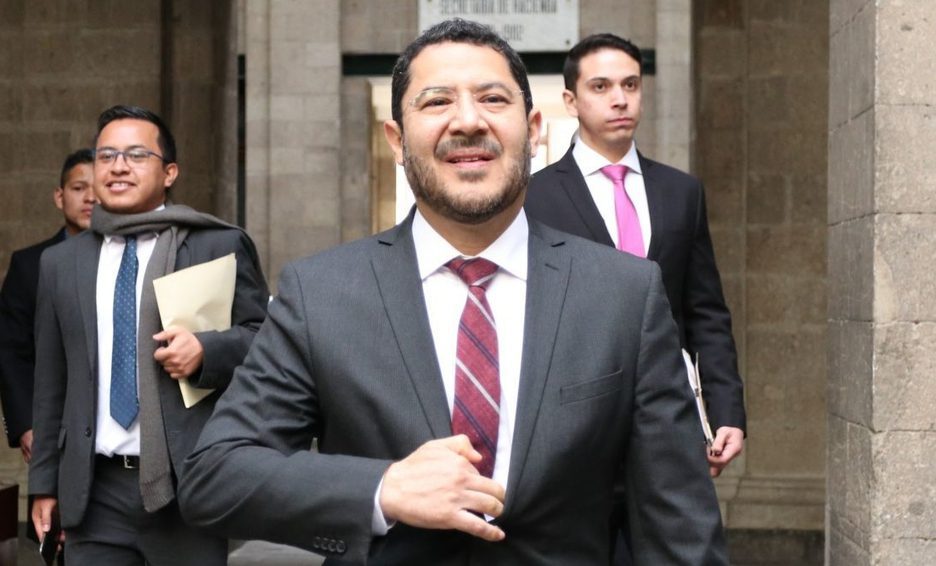 Con reforma electoral se debe reducir presupuesto a partidos: Batres