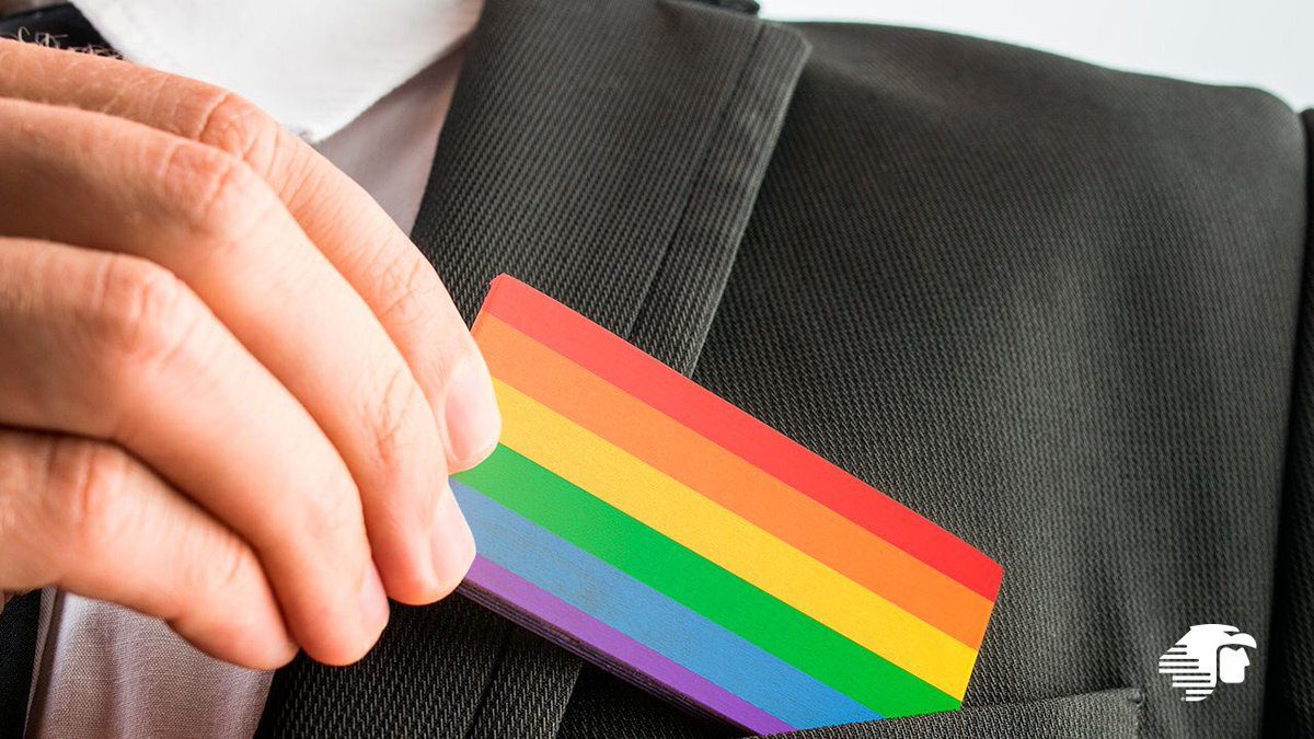 Aeroméxico reconoce a comunidad LGBTQ+: pinta avión de colores