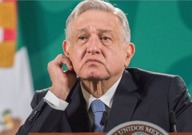 Asegura AMLO que presentará iniciativas de ley aunque las rechacen