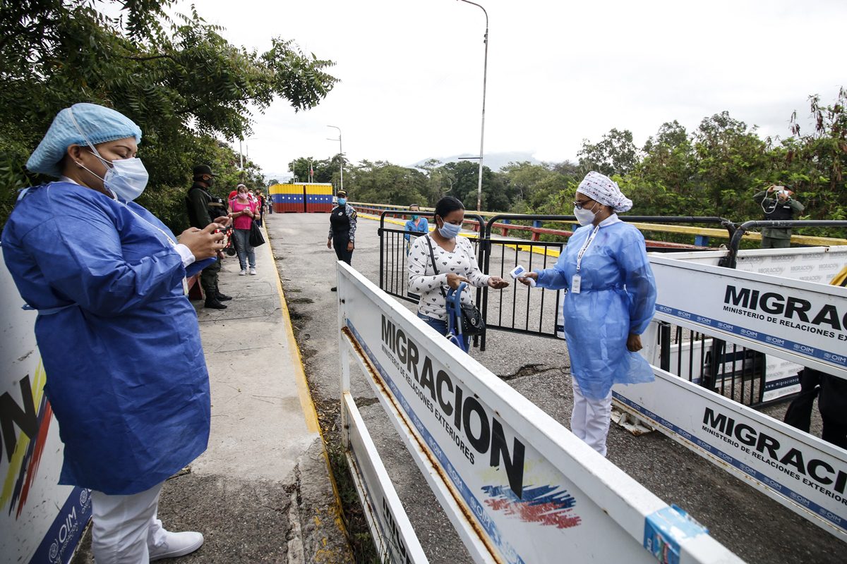 Tras cierre de 14 meses, Colombia reabre frontera con Venezuela