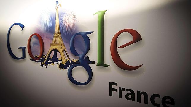 Multa Francia a Google por publicidad en línea