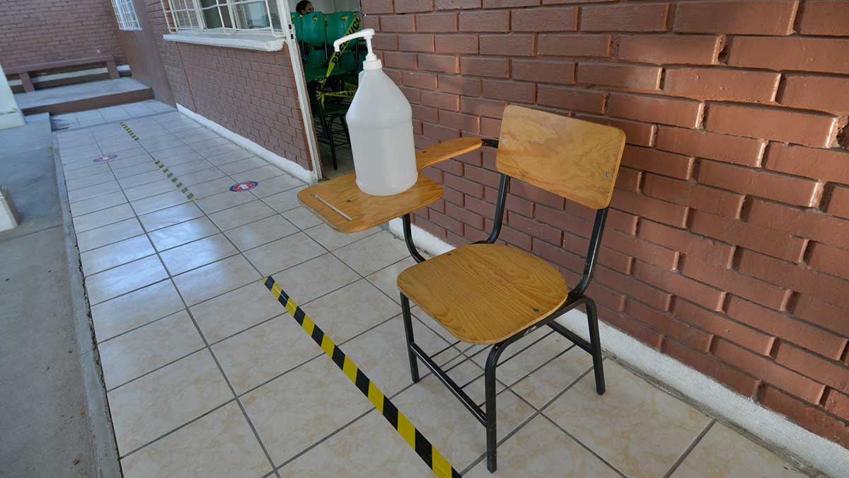 Primer caso de covid-19 por regreso a clases en Nuevo León