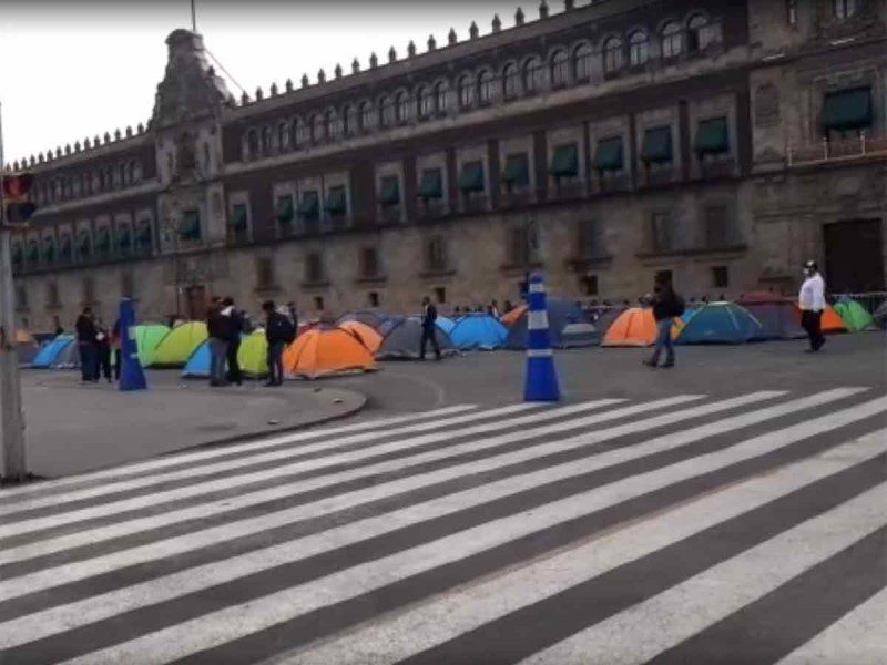 Plantón de maestros de Guerrero cumple 24 horas