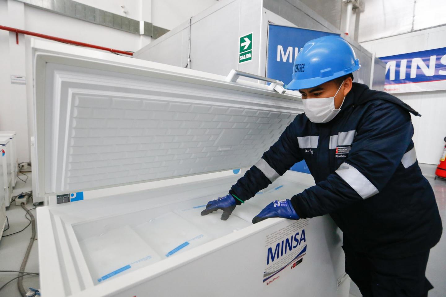 Por falla de refrigerador se pierden 68 mil dosis de AstraZeneca en Estonia