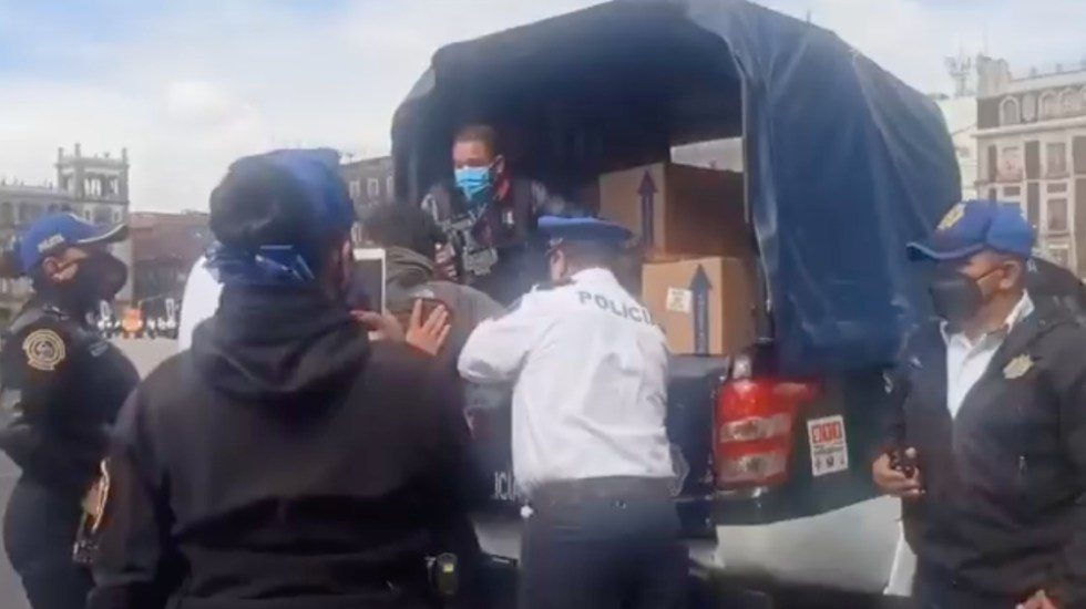 Por agredir a reporteros, tres policías de la CDMX son separados de su cargo