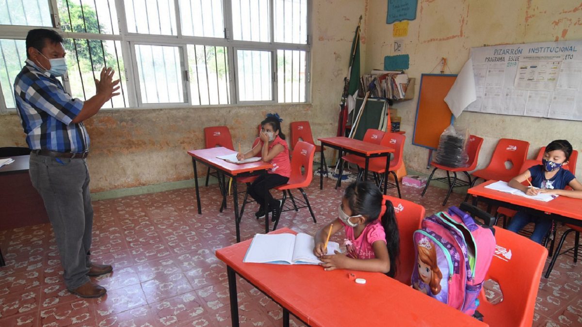 Regreso presencial a clases en 889 escuelas de 184 municipios en Veracruz
