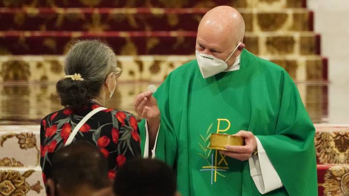 Iglesia pide combatir ‘infodemia’ sobre vacunas ante tercera ola de COVID-19