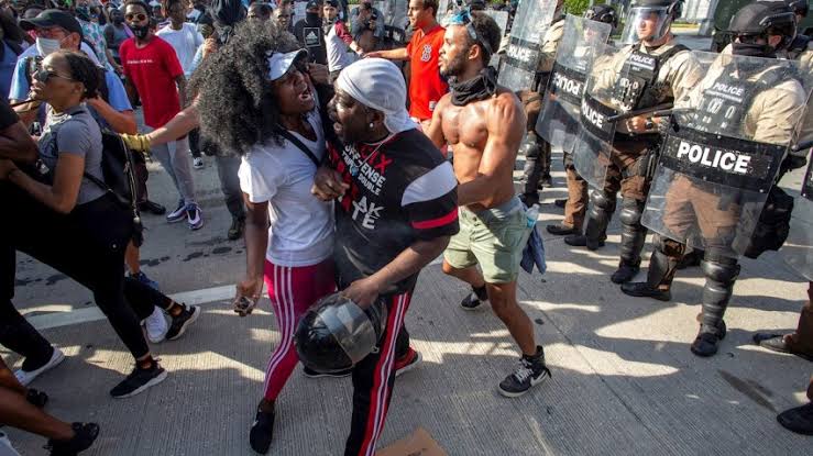 Muere un hombre durante protestas en Cuba