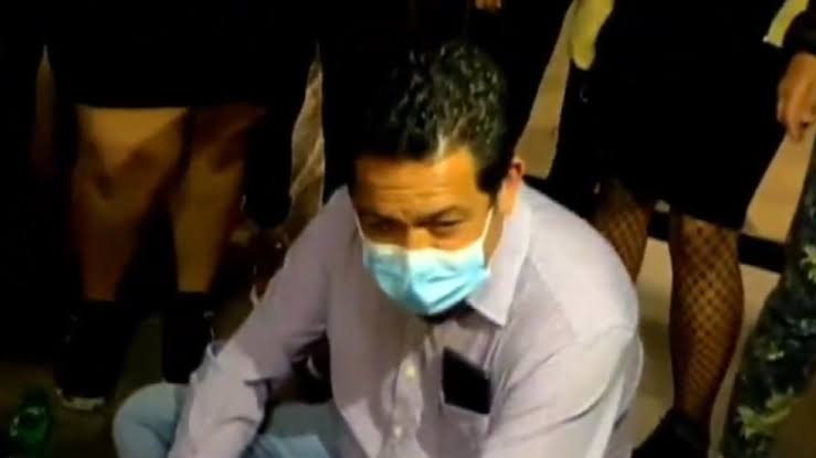 Feministas retienen al jefe de la estación Chapultepec del Metro