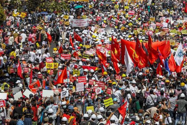 Liberan a niña de cinco años detenida durante protestas en Birmania