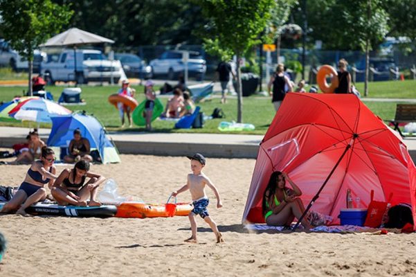 Canadá suma casi 500 muertes por ola de calor