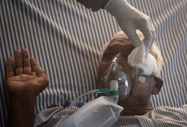 Reportan ceguera en personas que tuvieron hongo negro en la India