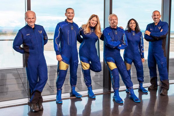Richard Branson realizará viaje espacial antes que Jeff Bezos