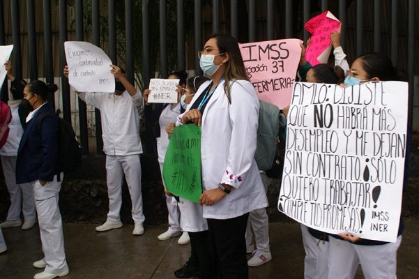 Médicos de atención Covid-19 exigen plazas definitivas en CDMX