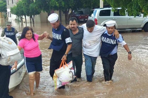 Fuertes lluvias dejan dos muertos en Hermosillo, Sonora