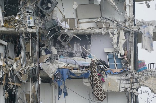 Apuran rescate de víctimas en Miami ante llegada de "Elsa"