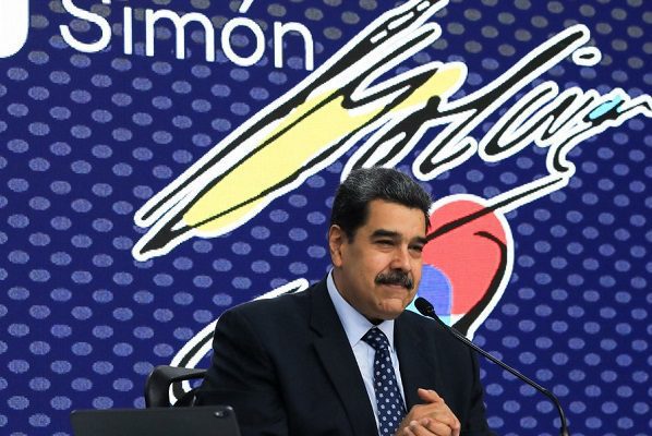 Maduro da un ultimátum a Covax para entregar vacunas a Venezuela