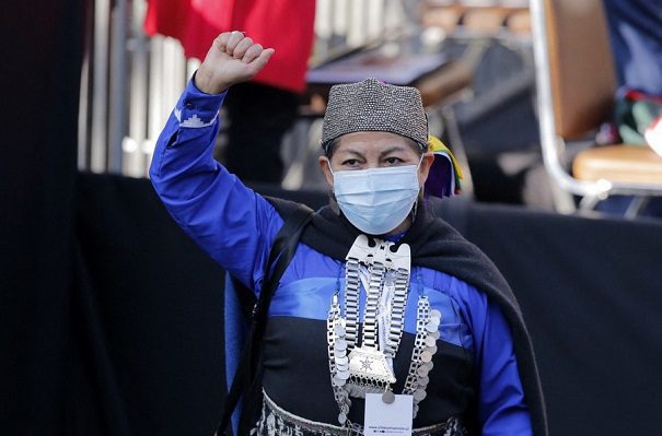 Eligen a mujer indígena para liderar redacción de nueva Constitución chilena