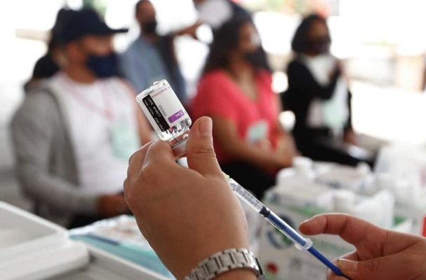 Abren registro de vacunación para personas mayores de 18 años