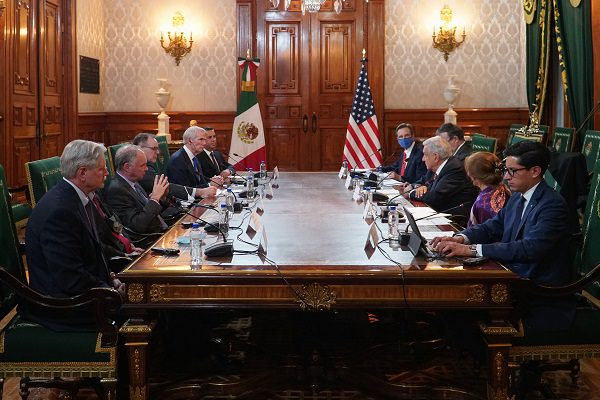 "Fue muy cordial y amistosa", dice AMLO sobre reunión con senadores de EU
