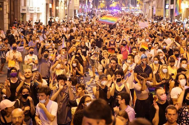 La muerte a golpes de un joven homosexual indigna a España