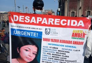 Buscan a Daria Yazbek, de 15 años, desapareció en Centro Histórico, en CDMX