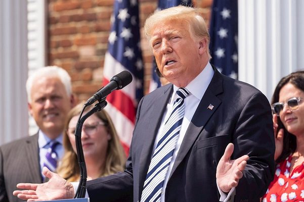 Trump demandará a Facebook, Twitter y Google por cerrar sus cuentas