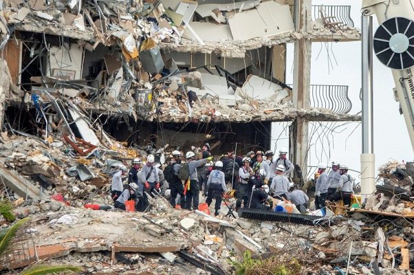 Sube a 60 la cifra de muertos en el condominio colapsado en Miami