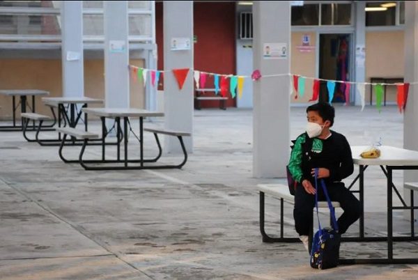 AMLO asegura que DIF se encarga de huérfanos por la pandemia