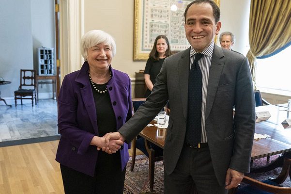 México respalda a Argentina en que el FMI ayude a países de ingresos medios