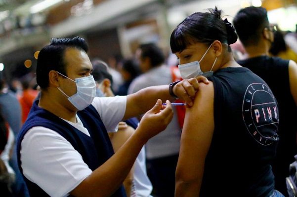 Vacunación a personas de 30 a 39 años en CDMX continuará en Iztapalapa e Iztacalco