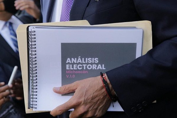 Silvano Aureoles insiste en realizar una audiencia con AMLO