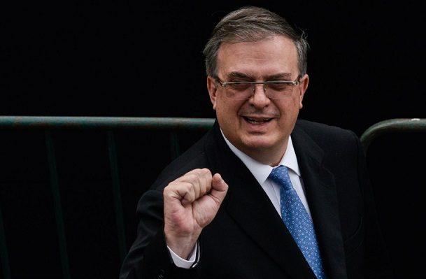 Marcelo Ebrard se destapa para 2024, pero afirma que es muy temprano